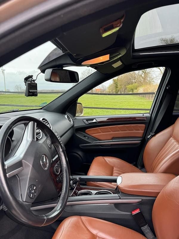 Gebraucht Mercedes ML350 272 PS (200 kW) 2010 Beige SUV