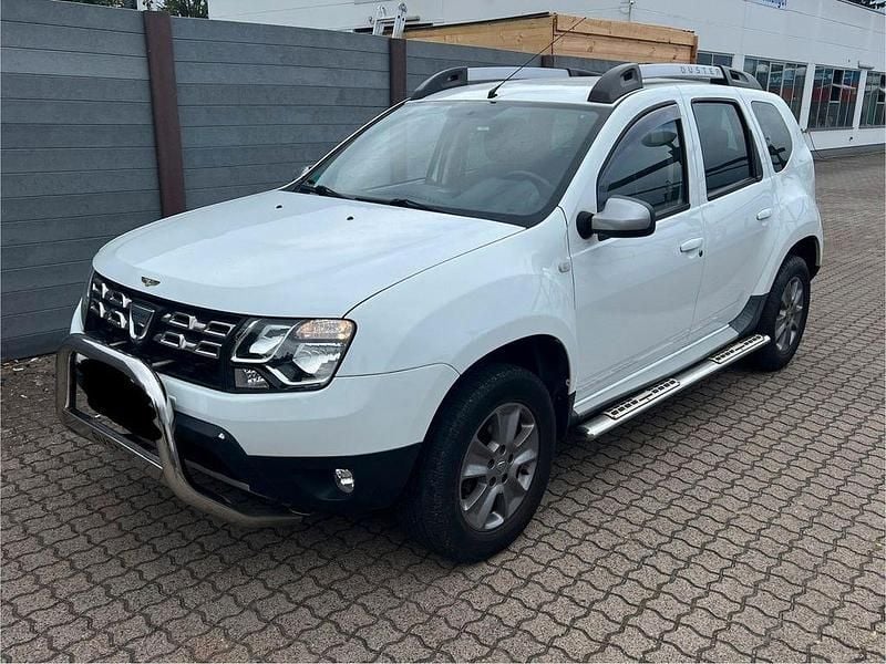 Weiß Gebraucht 2014 Dacia Duster Prestige SUV | 6.990 € (Guter Preis) - Bild 1/4