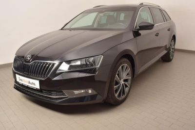 Schwarz metallic Gebraucht 2016 Skoda Superb Style Kombi | 20.870 € (Fairer Preis) - Bild 1/4