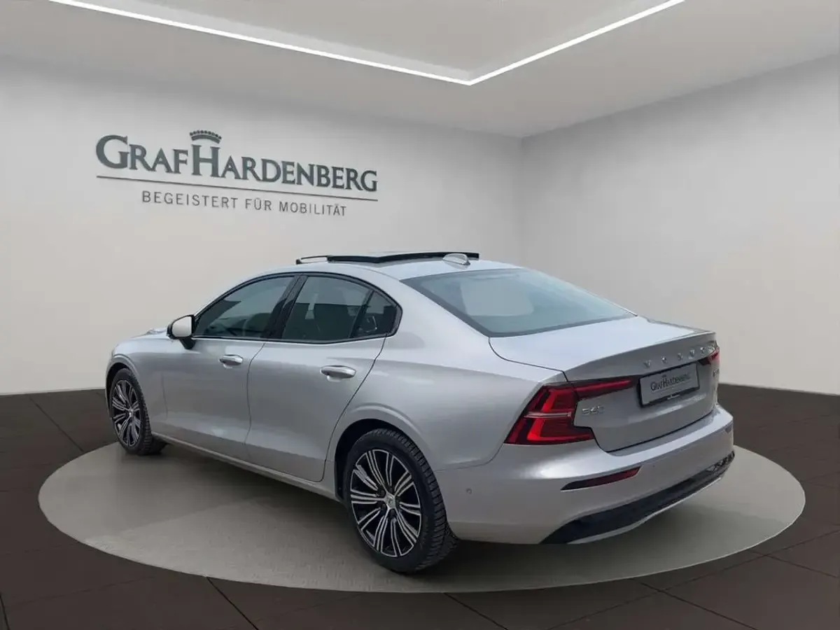 Gebraucht Volvo S60 Ultimate 250 PS (183 kW) 2023 Grau Limousine