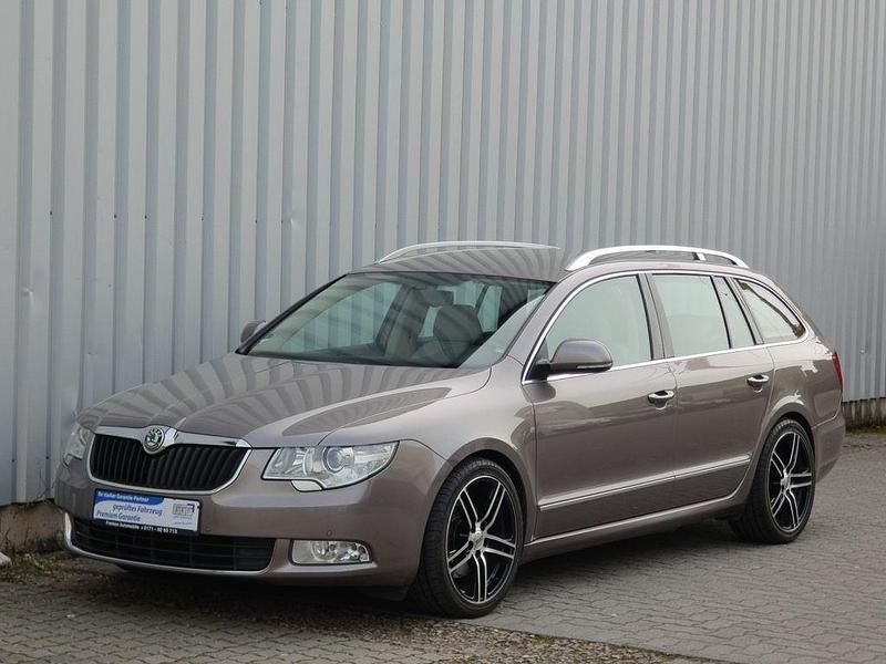Gebraucht Skoda Superb Elegance 160 PS (117 kW) 2010 Violet Kombi