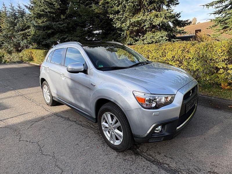 Silber Gebraucht 2011 Mitsubishi ASX Intense SUV | 5.200 € (Superpreis) - Bild 1/4