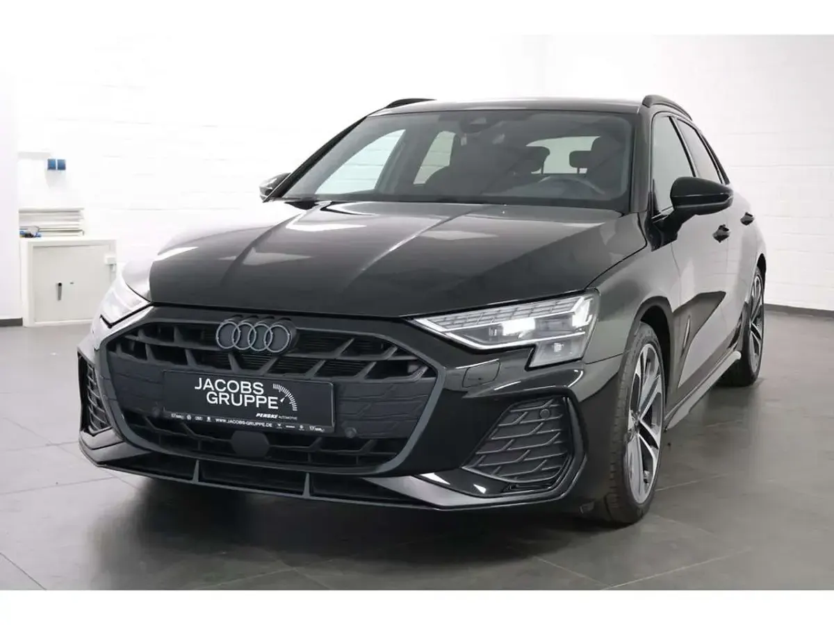 Gebraucht Audi A3 S-Line 150 PS (110 kW) 2024 Schwarz Limousine