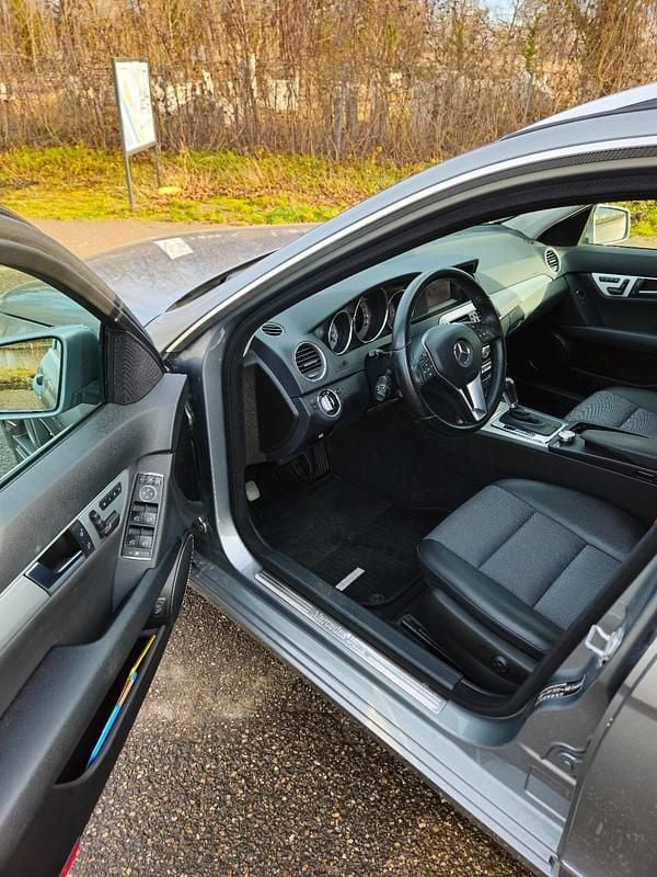 Gebraucht Mercedes C250 Avantgarde 204 PS (150 kW) 2012 Grau Kombi