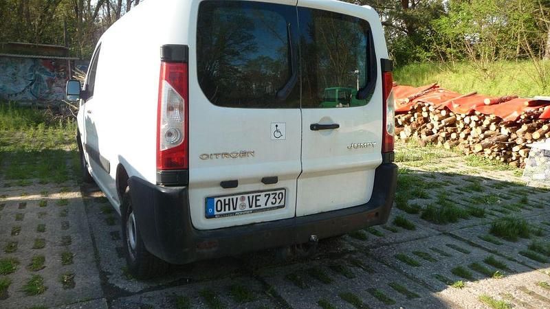 Second-hand Citroën Jumpy 90 CP (66 kW) 2012 Alb Monovolum