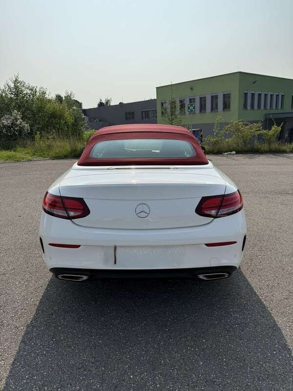 Weiß Gebraucht 2018 Mercedes C180 AMG line Cabrio | 32.000 € (Fairer Preis) - Bild 1/4