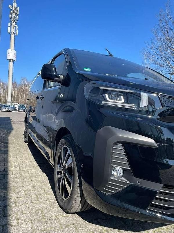 Schwarz Gebraucht 2025 Citroën Spacetourer Van | 39.500 € (Guter Preis) - Bild 1/4