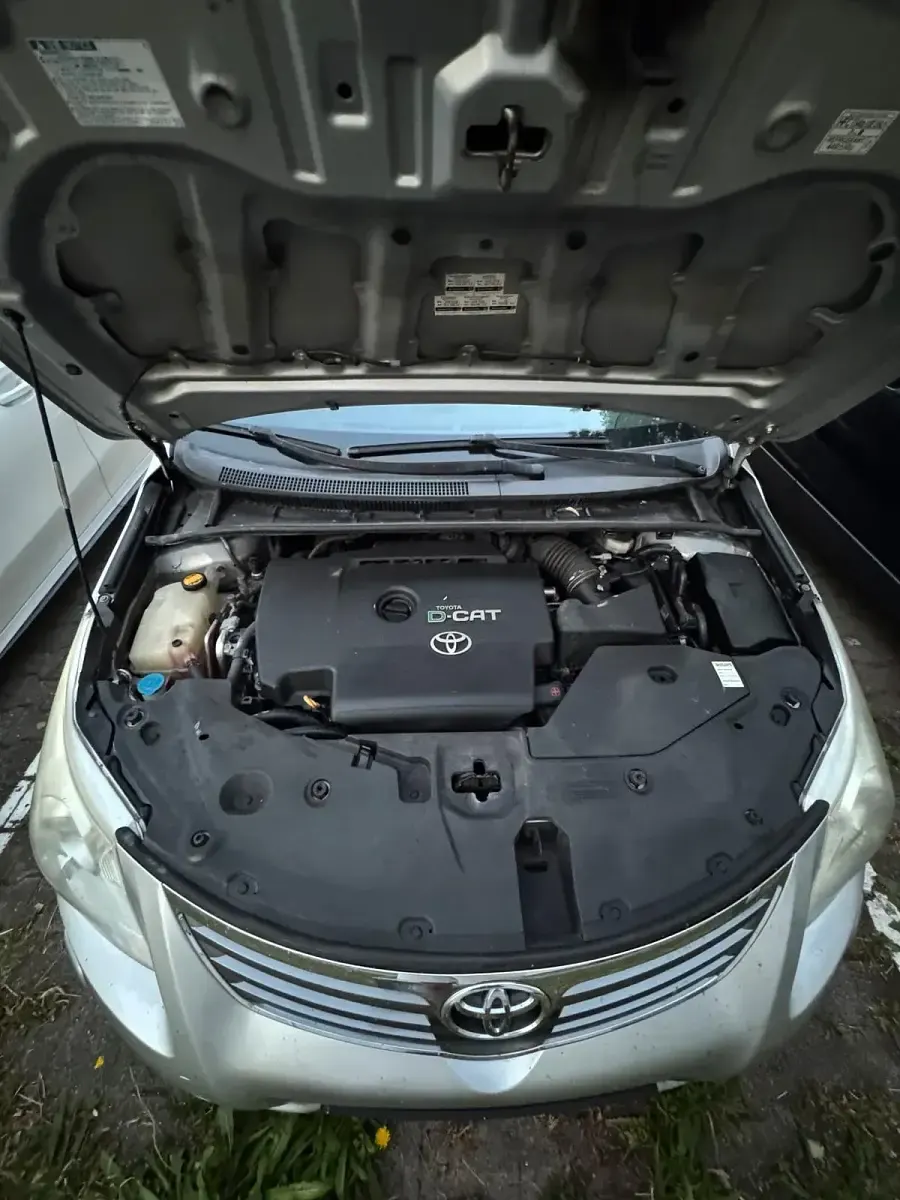 Gebraucht Toyota Avensis Premium 150 PS (110 kW) 2009 Grau Kombi