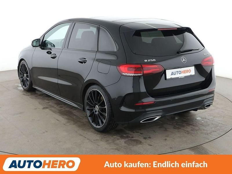 Gebraucht Mercedes B250 AMG line 224 PS (164 kW) 2019 Schwarz Van / Kleinbus