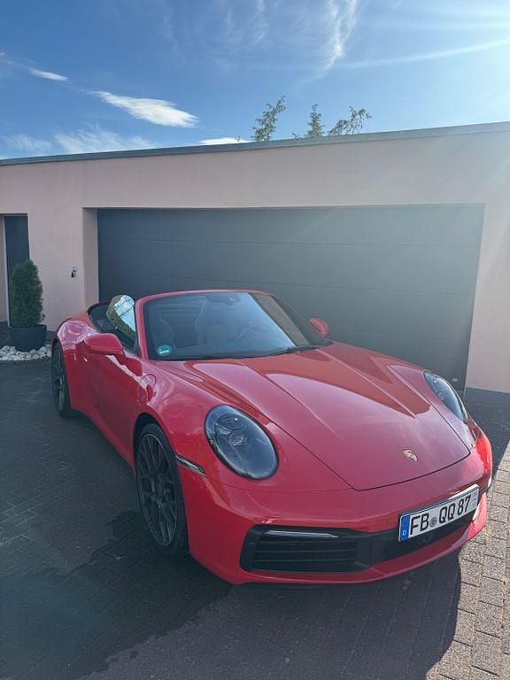 Gebraucht Porsche 992 450 PS (330 kW) 2020 Rot Cabrio
