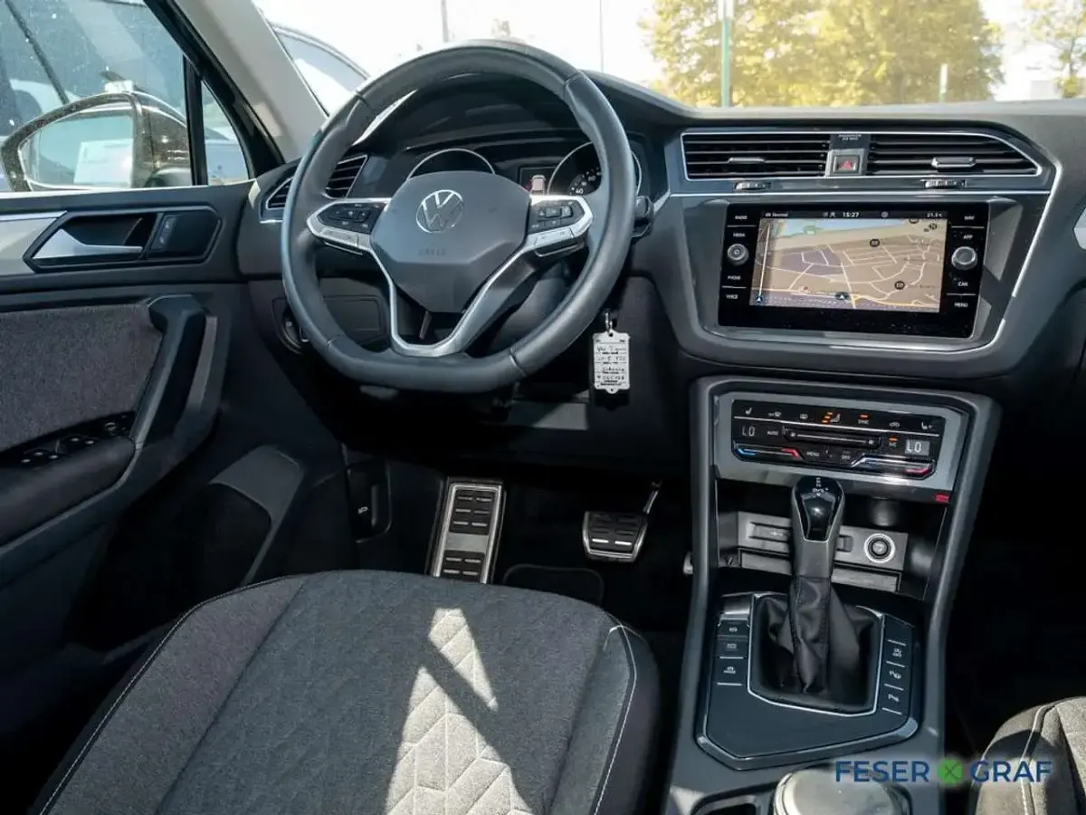 Gebraucht VW Tiguan Move 150 PS (110 kW) 2024 Deep black perleffekt SUV