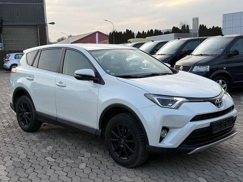 Gebraucht Toyota RAV4 Edition 143 PS (105 kW) 2016 Weiß SUV