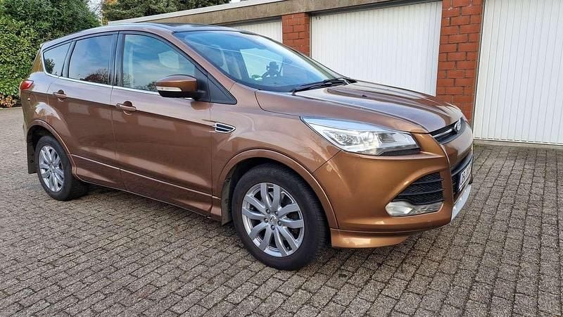 Gebraucht Ford Kuga Titanium 140 PS (102 kW) 2013 Bronze SUV