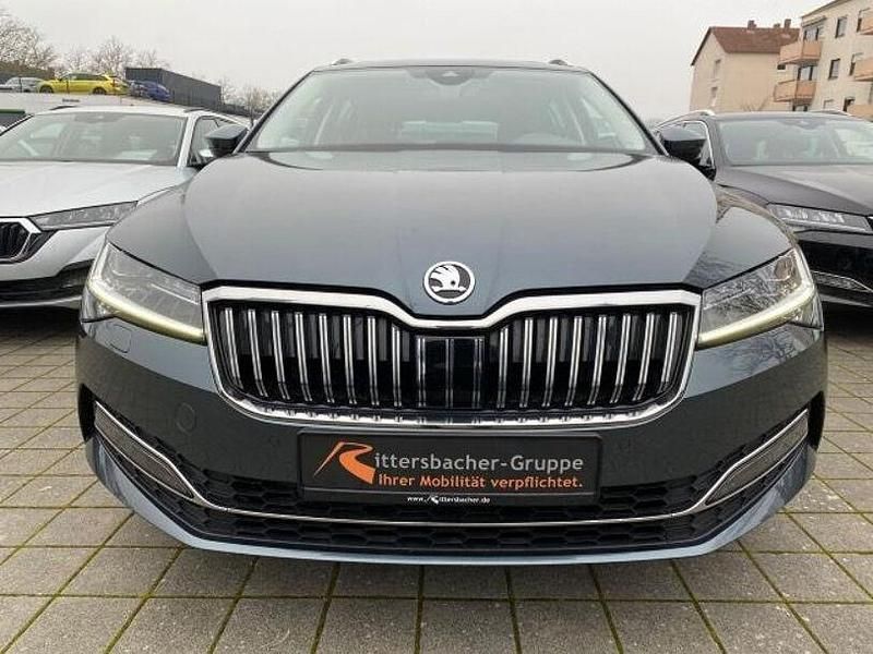 Gebraucht Skoda Superb Style 200 PS (147 kW) 2021 Quarzgrau metallic Kombi