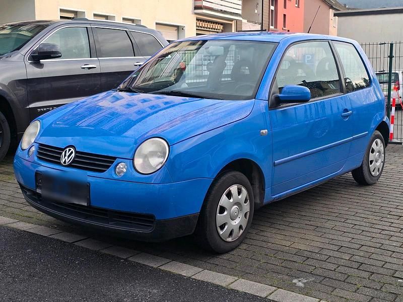 Blau Gebraucht 2003 VW Lupo Kleinwagen | 600 € (Superpreis) - Bild 1/4