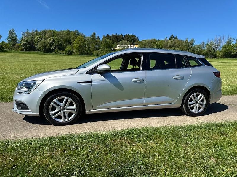 Gebraucht Renault Mégane IV Business 116 PS (85 kW) 2020 Grau Limousine