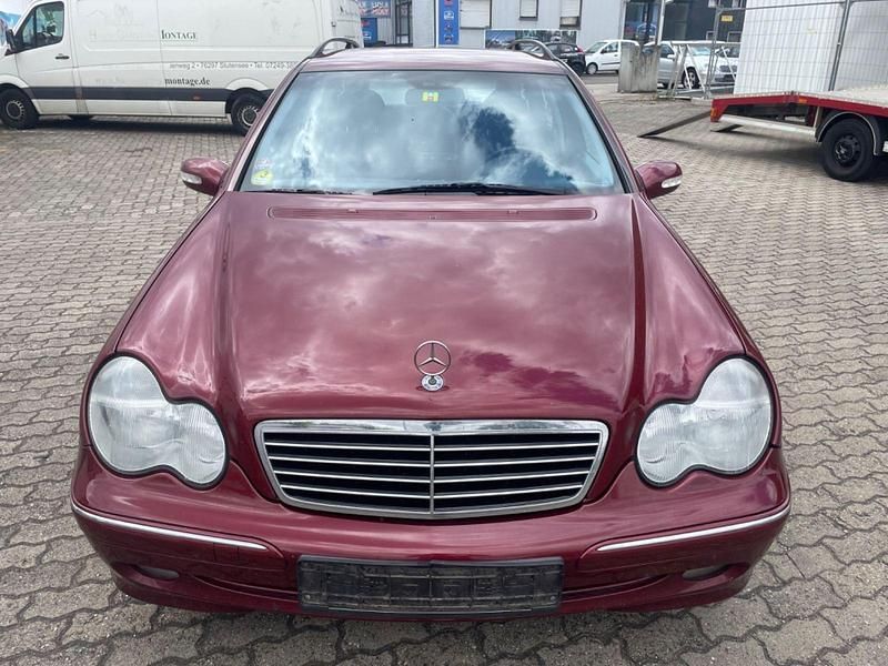 Rot Gebraucht 2002 Mercedes C220 Avantgarde Kombi | 850 € (Superpreis) - Bild 1/4