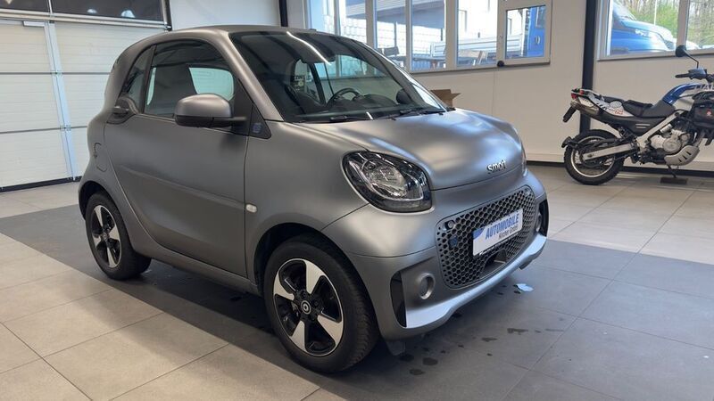 Grau Gebraucht 2022 Smart ForTwo Electric Drive Kleinwagen | 9.990 € (Guter Preis) - Bild 1/4