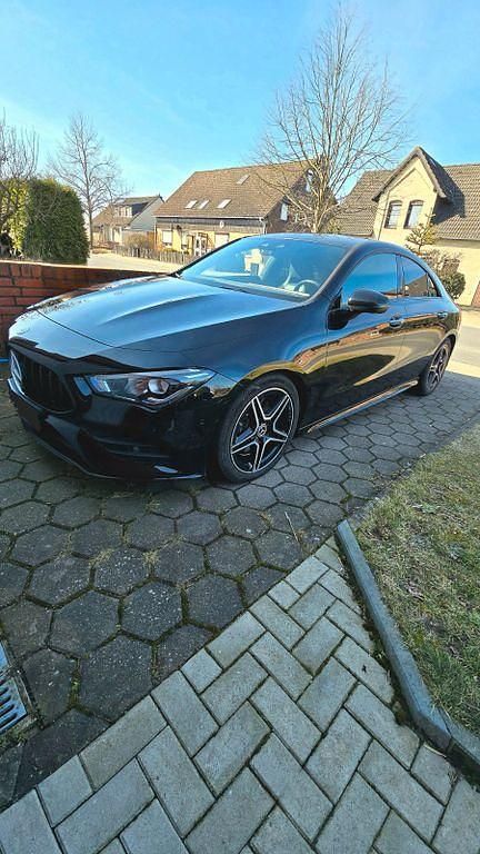 Schwarz Gebraucht 2019 Mercedes CLA250 AMG Limousine | 30.000 € (Fairer Preis) - Bild 1/4
