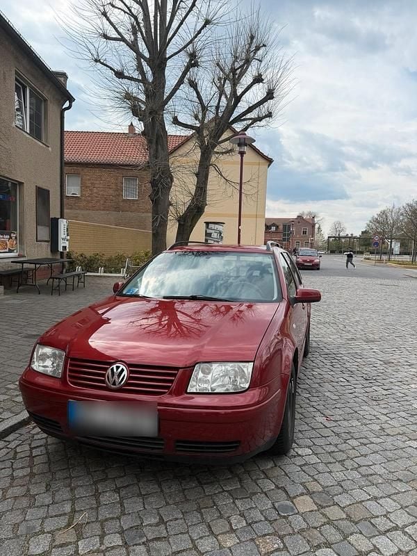 Occasion VW Bora 100 PK (73 kW) 2000 Rood Stationwagen