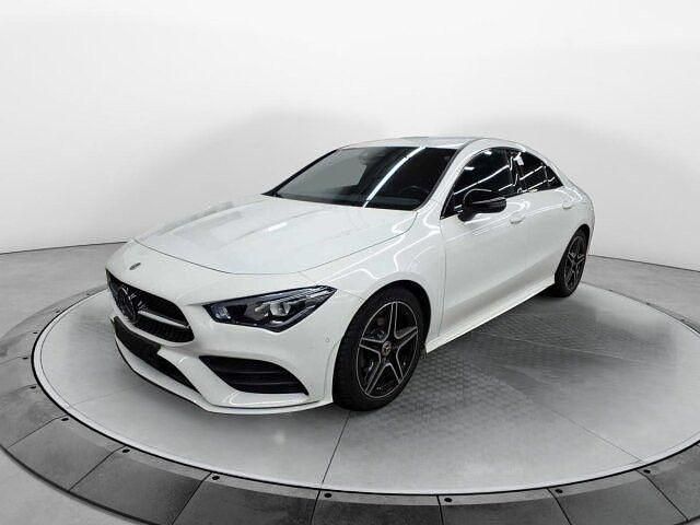 Gebraucht Mercedes CLA200 AMG line 163 PS (119 kW) 2021 Weiß Coupé