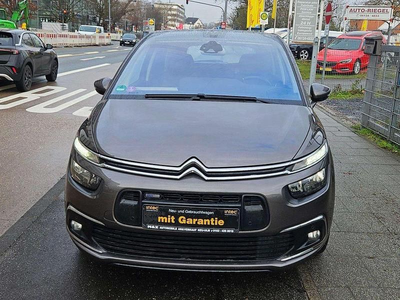 Grau Gebraucht 2017 Citroën Grand C4 Picasso PureTech Van / Kleinbus | 10.450 € (Fairer Preis) - Bild 1/4
