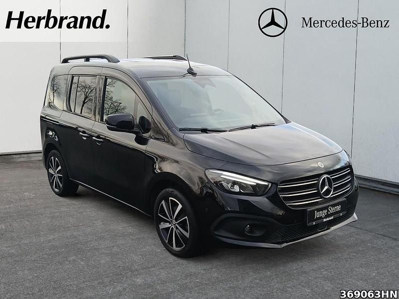 Gebraucht Mercedes T180 Edition 116 PS (85 kW) 2023 Schwarz Van / Kleinbus