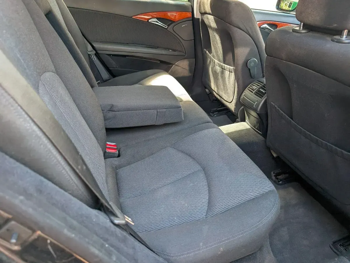 Gebraucht Mercedes E200 Classic 184 PS (135 kW) 2007 Schwarz Kombi