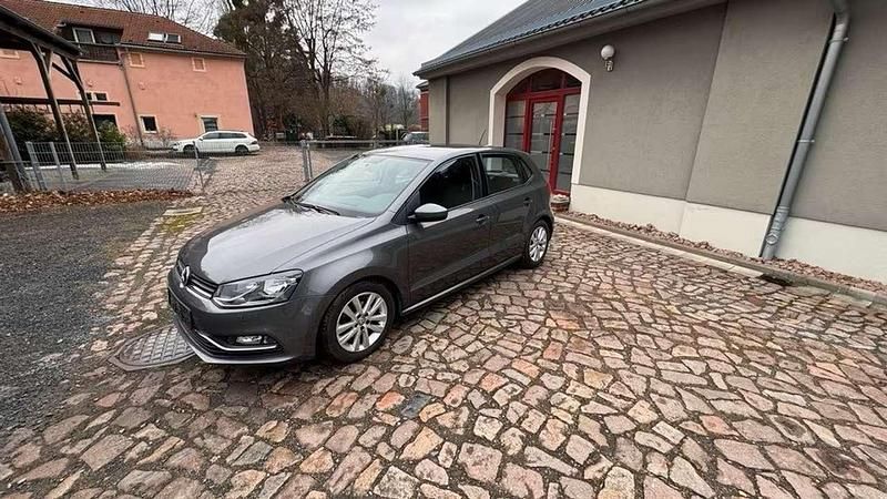 Gebraucht VW Polo Comfortline 90 PS (66 kW) 2016 Grau Limousine