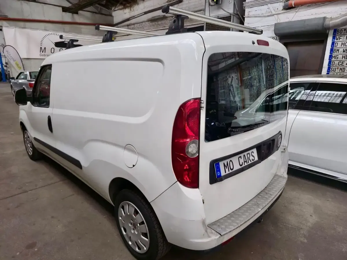 Gebraucht Fiat Doblò 101 PS (74 kW) 2012 Weiß Van / Kleinbus