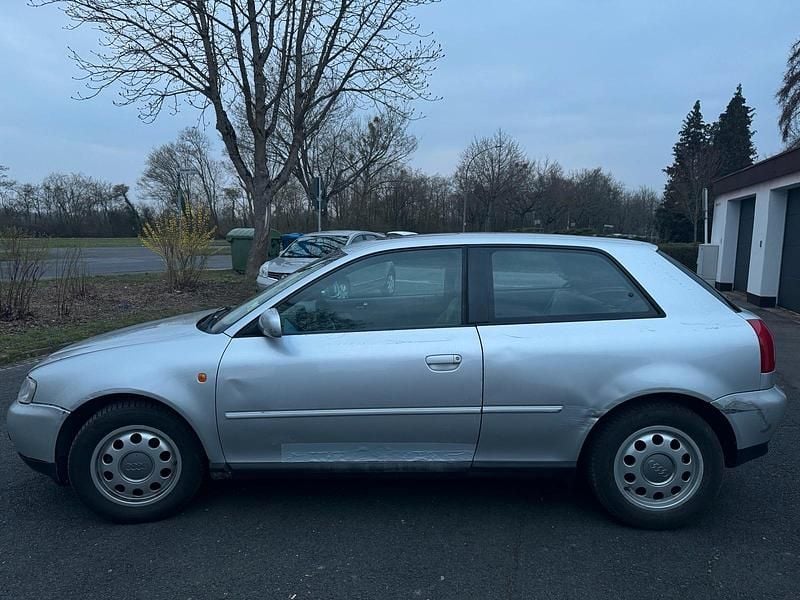 Gebraucht Audi A3 102 PS (75 kW) 2001 Silber Kleinwagen