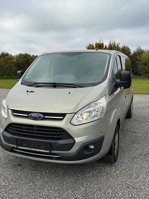 Schwarz Gebraucht 2017 Ford Transit Custom Van / Kleinbus | 17.500 € - Bild 1/4