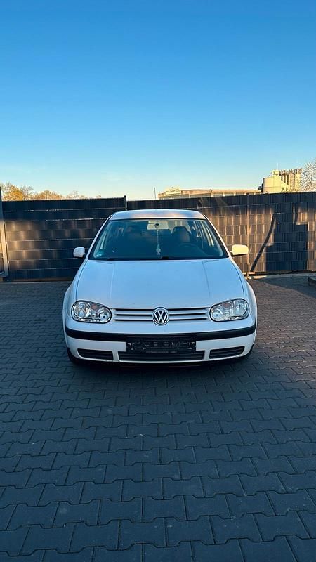 Gebraucht VW Golf IV 75 PS (55 kW) 2000 Weiß Kleinwagen