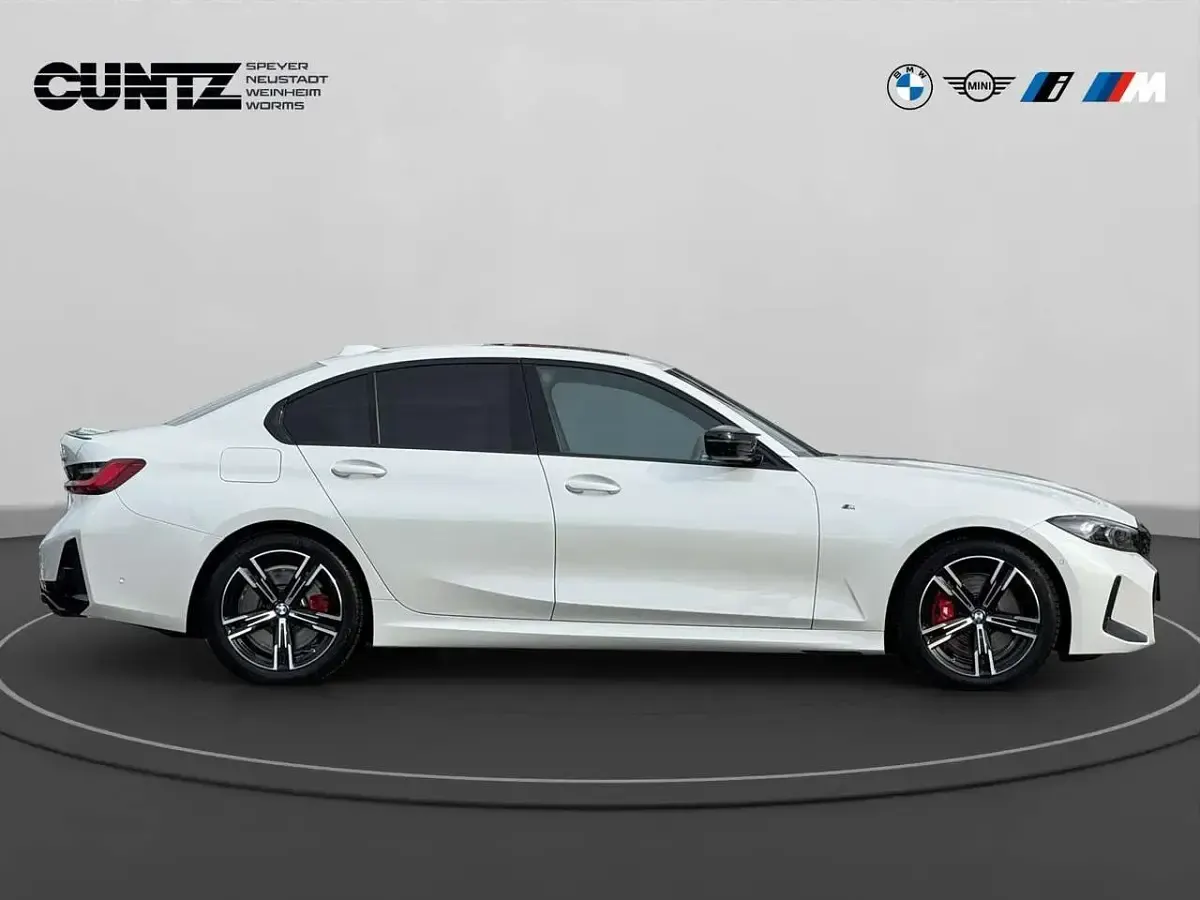 Gebraucht BMW M340 M Sport 374 PS (275 kW) 2026 Mineralweiß metallic Limousine