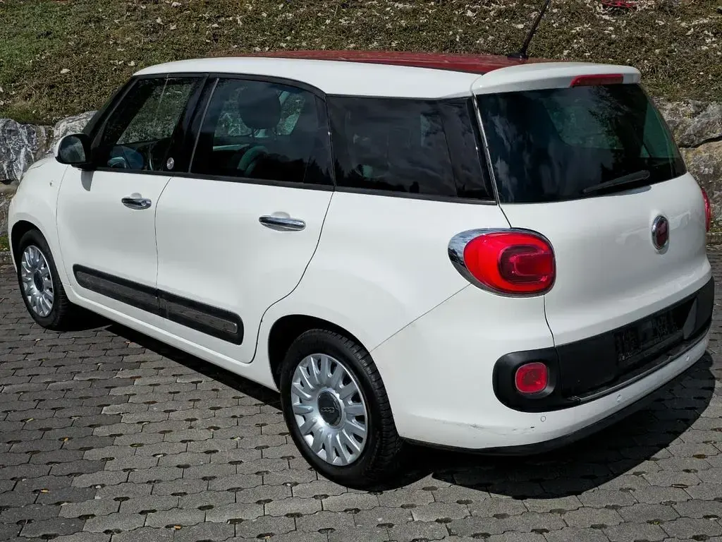 Gebraucht Fiat 500L Living 105 PS (77 kW) 2014 Weiß Van / Kleinbus