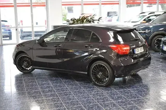 Gebraucht Mercedes A200 156 PS (114 kW) 2014 Violet Kleinwagen