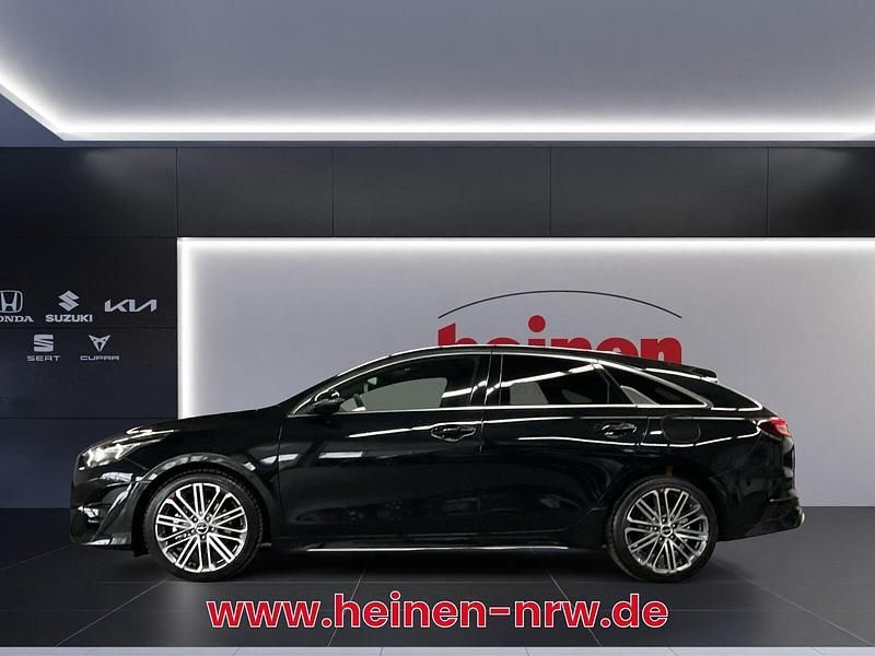 Neu Kia ProCeed GT-Line 140 PS (102 kW) 2025 Schwarz Kleinwagen