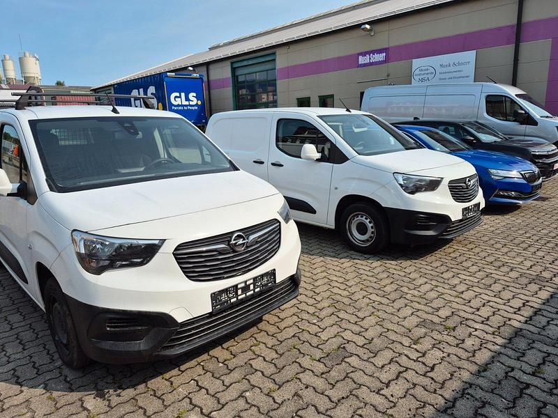 Gebraucht Opel Combo 102 PS (75 kW) 2021 Weiß Van / Kleinbus