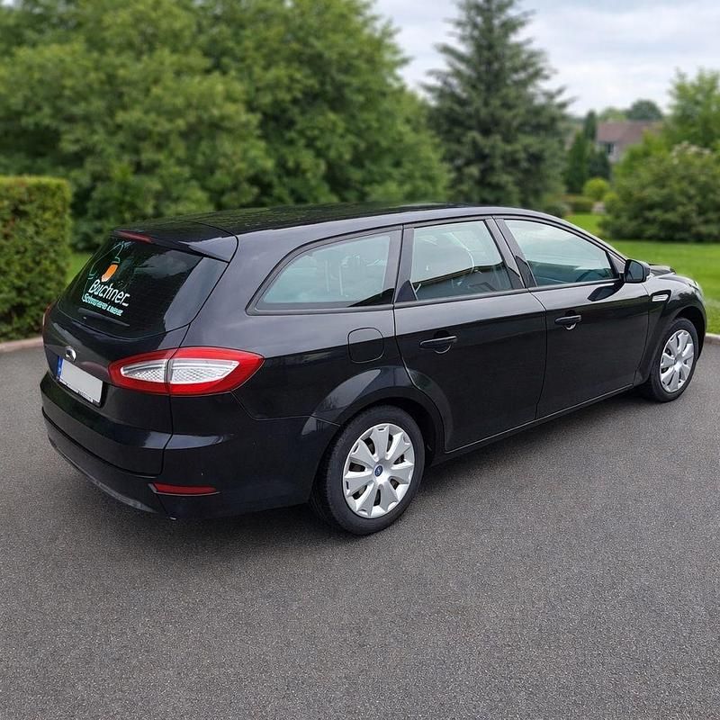 Gebraucht Ford Mondeo 140 PS (102 kW) 2011 Schwarz Kombi