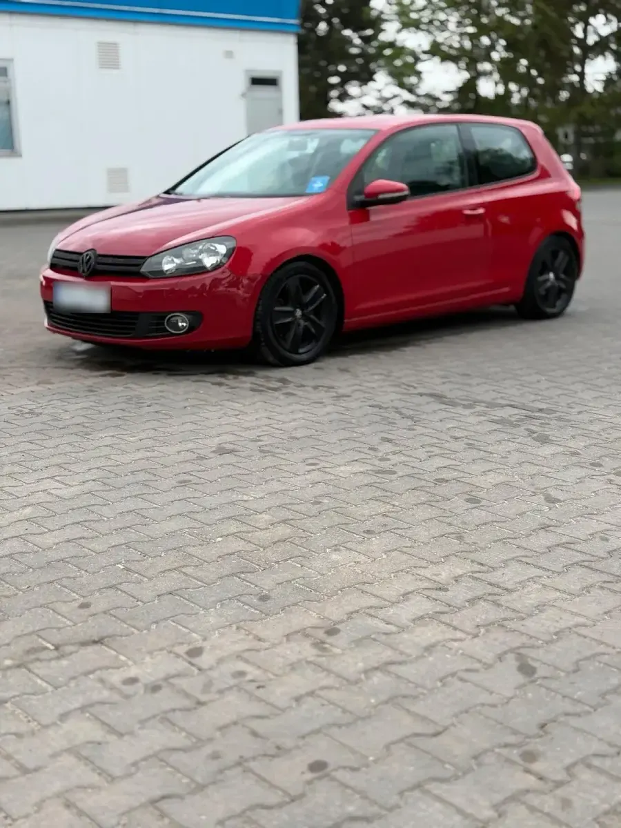 Gebraucht VW Golf 122 PS (89 kW) 2009 Rot Coupé