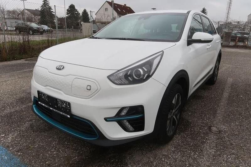 Weiß Gebraucht 2020 Kia e-Niro SUV | 15.000 € (Guter Preis) - Bild 1/4