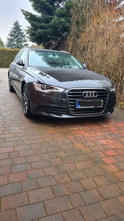 Grau Gebraucht 2011 Audi A6 Basis Kombi | 9.299 € (Guter Preis) - Bild 1/4