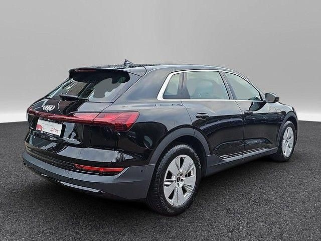 Gebraucht Audi e-tron 300 kW (408 PS) 2022 Brillantschwarz SUV