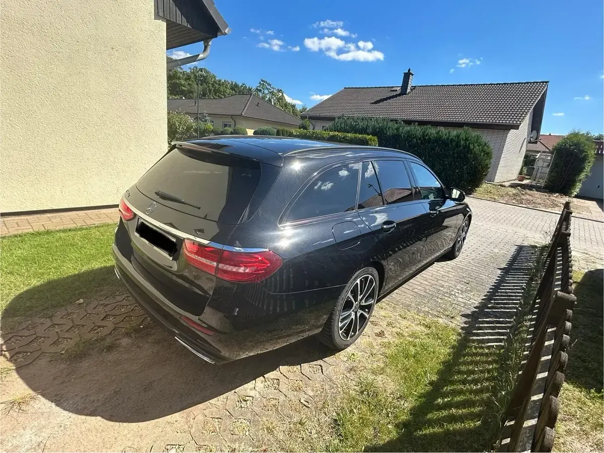 Gebraucht Mercedes E300 245 PS (180 kW) 2019 Schwarz Kombi