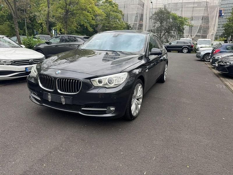 Schwarz Gebraucht 2012 BMW 530 Gran Turismo Sport Line Limousine | 9.200 € (Superpreis) - Bild 1/4