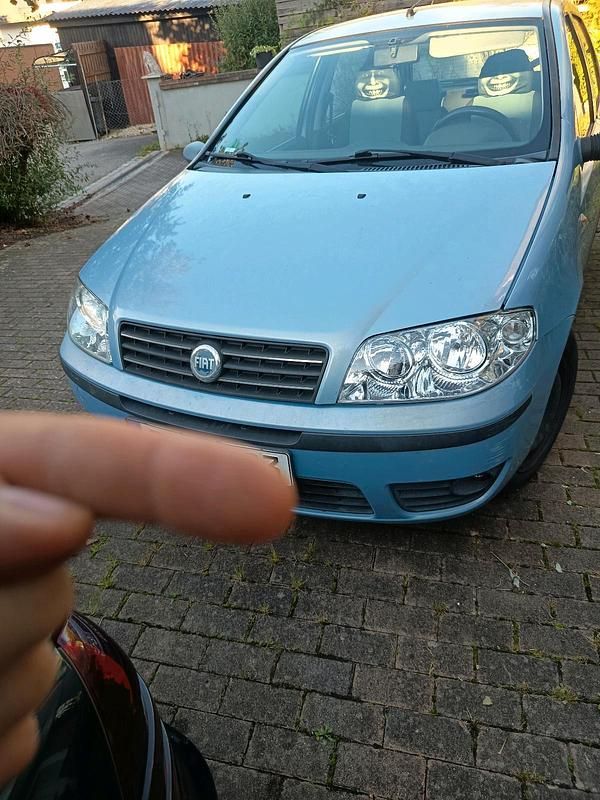 Blau Gebraucht 2005 Fiat Punto Kleinwagen | 1.550 € (Fairer Preis) - Bild 1/4
