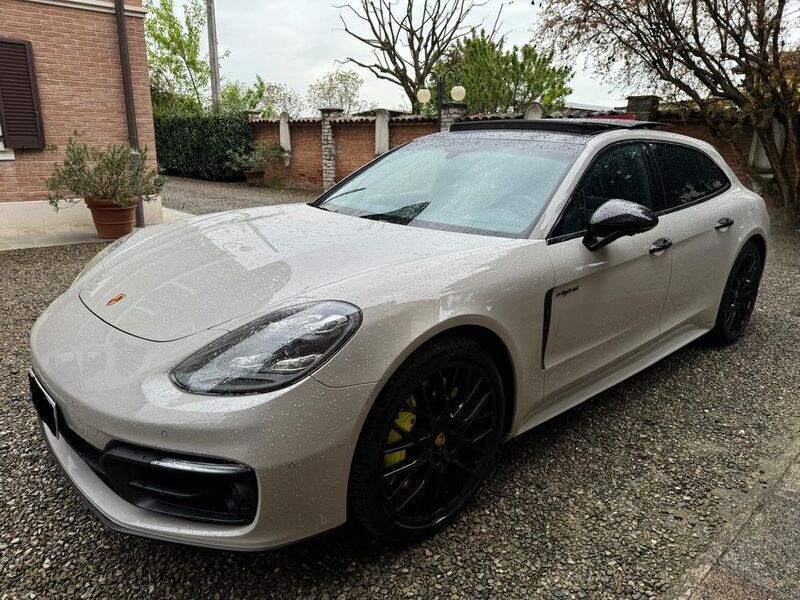 Grau Gebraucht 2020 Porsche Panamera S E-Hybrid Sport Turismo Limousine | 71.990 € (Superpreis) - Bild 1/4
