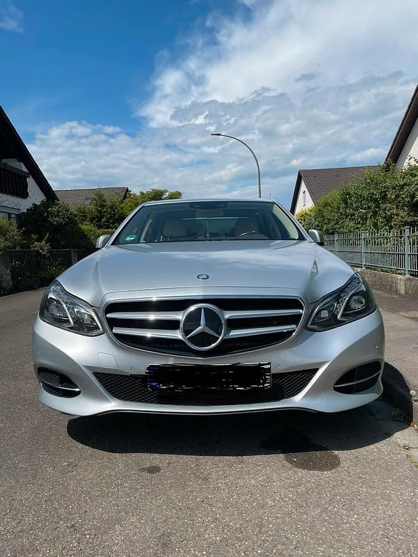Gebraucht Mercedes E400 333 PS (244 kW) 2013 Silber Limousine