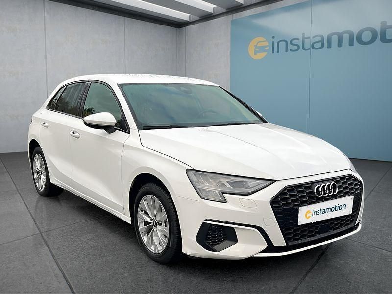 Gebraucht Audi A3 Sportback e-tron 204 PS (150 kW) 2022 Weiß Kleinwagen