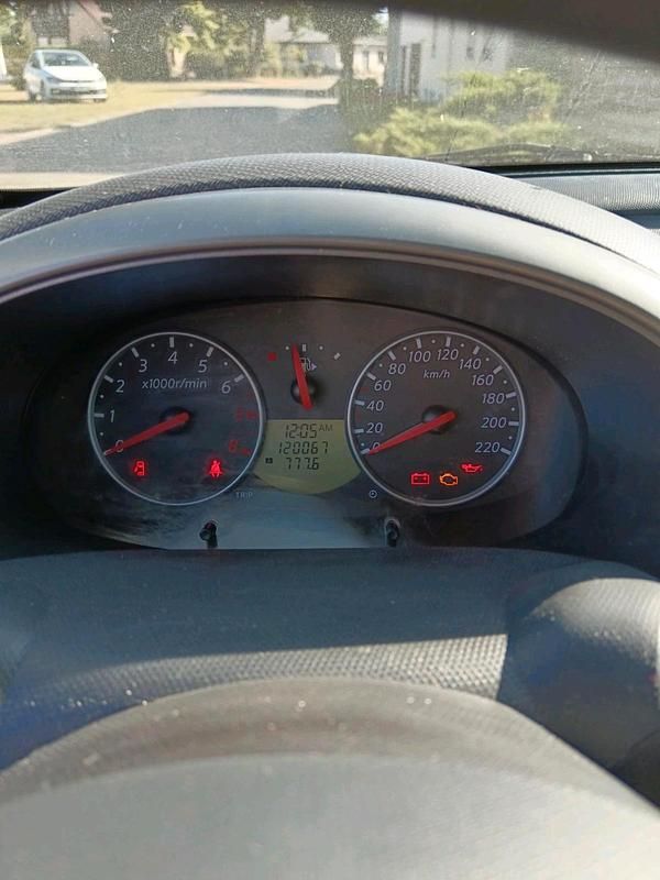 Gebraucht Nissan Micra 65 PS (47 kW) 2006 Schwarz Kleinwagen